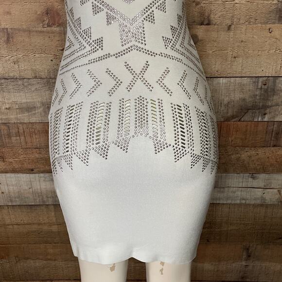 Bebe Alyssum Beaded Bodycon Sleeveless Mini Dress Cutout Silver White Size Small - Picture 7 of 11